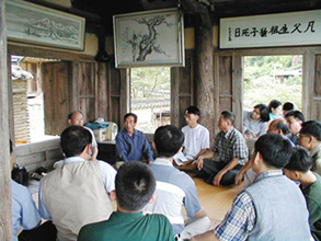 ankim04-22w.jpg