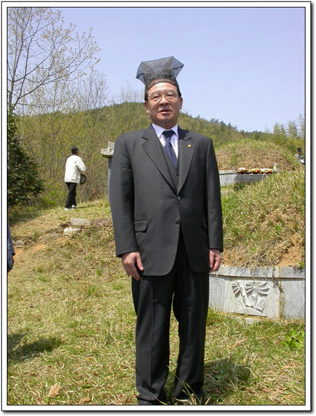 ankim04-4-240.jpg