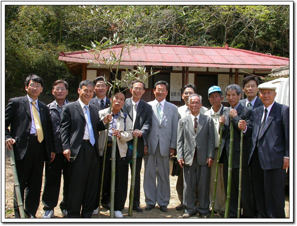 ankim04-4-253.jpg